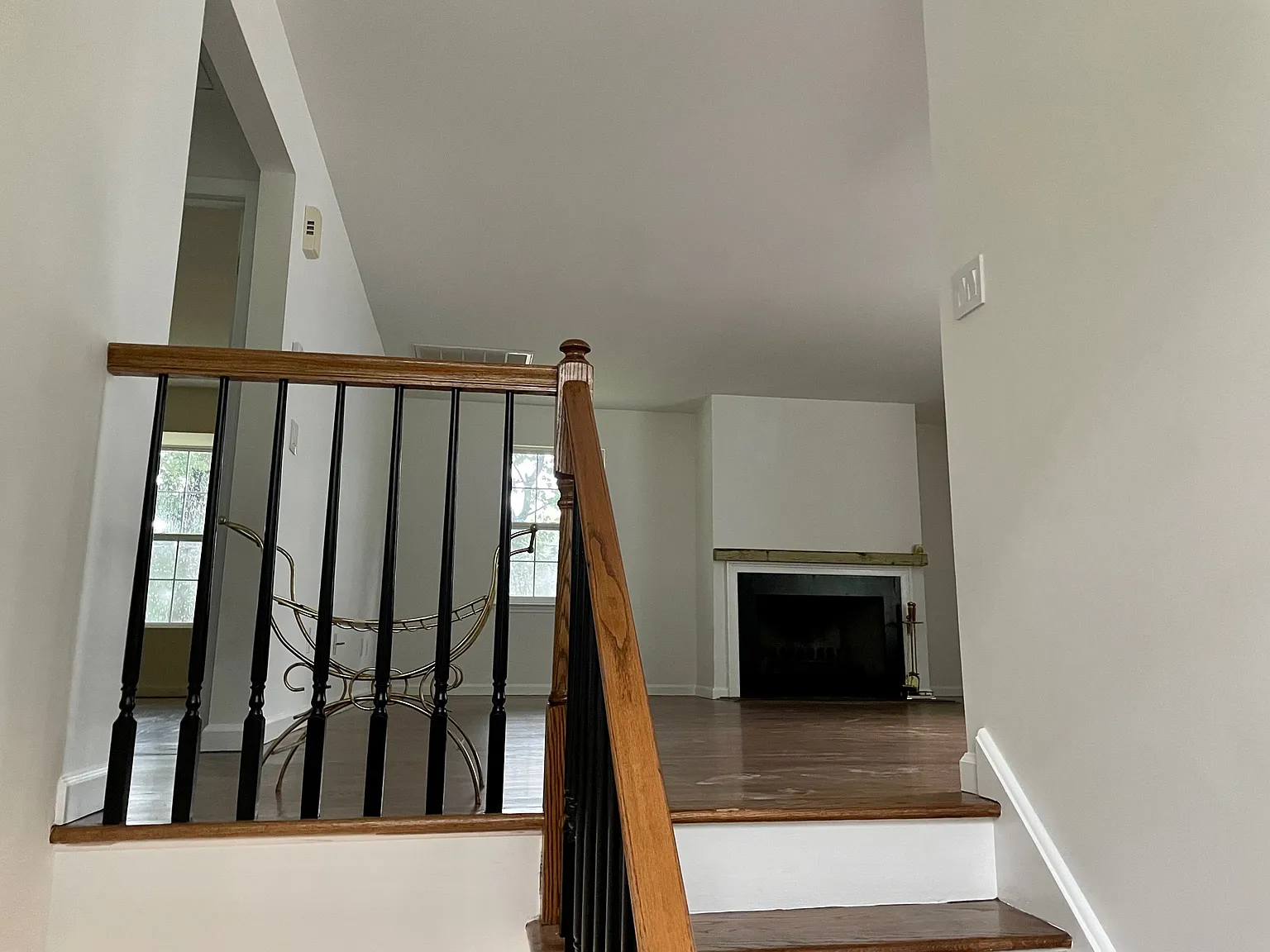 3 bed, 2.5 bath, 1418 sqft, $5,000 — Photo 3