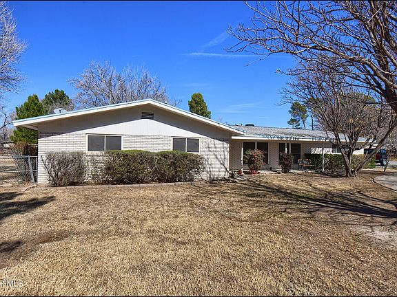 2nd image of 1051 Villa Linda Way