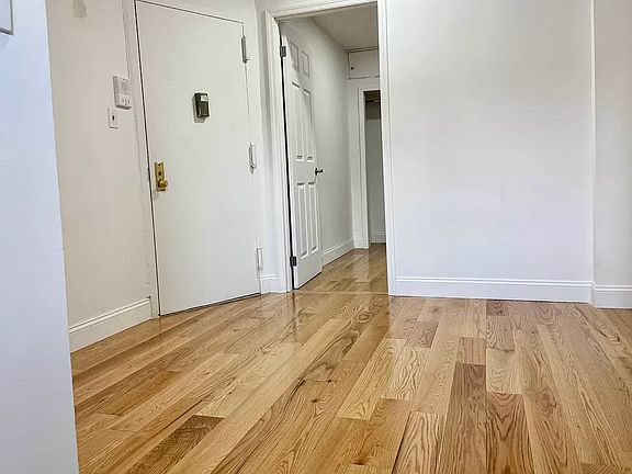 3rd image of 95 Orchard St APT 9