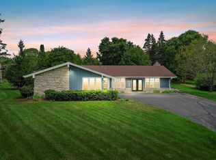 2330 Whippletree Ct, Brookfield, WI 53045