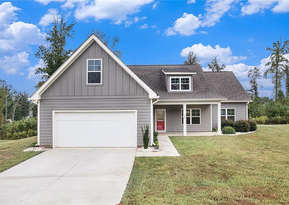 1st image of 144 Chestnut Trl