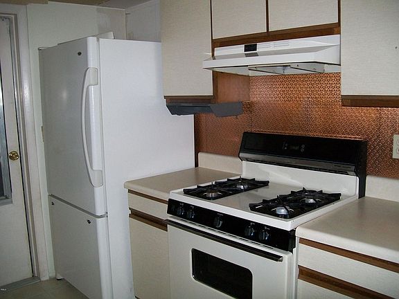 5th image of 610 SW Branford Dr