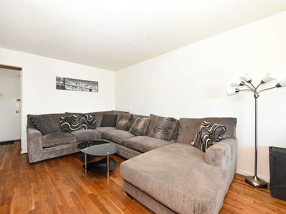 4th image of 100 Randall Ave APT 3J