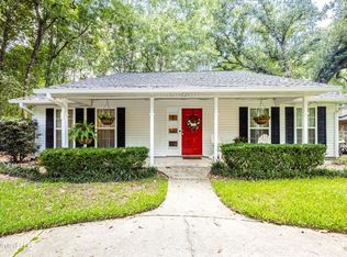 8601 Pine Cone Dr, Moss Point, MS 39553