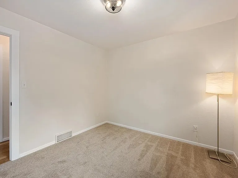 909 Willshire Dr — Photo 27