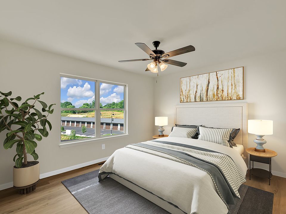 1st image of 3529 W Walnut St #1