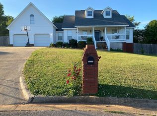 10404 Shadowview Rd, Tuscaloosa, AL 35405