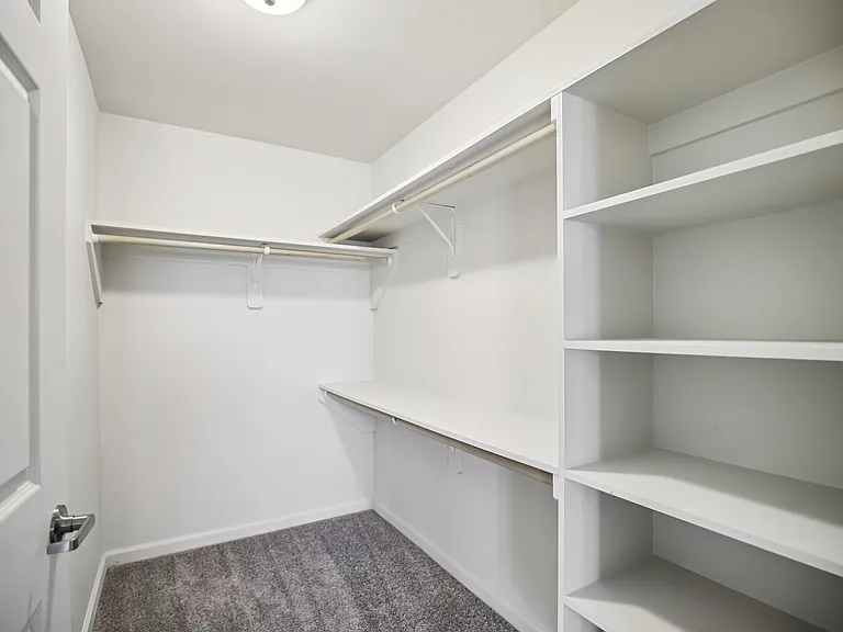 Ascent Apartments — Photo 7