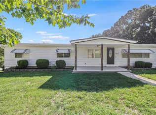 6317 Inderweissen Rd, Blue Springs, MO 64014