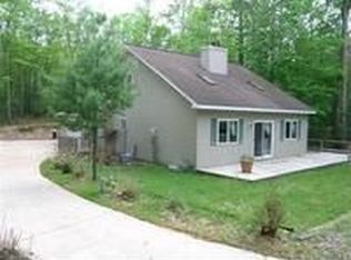 6511 Railroad Ave, Pentwater, MI 49449