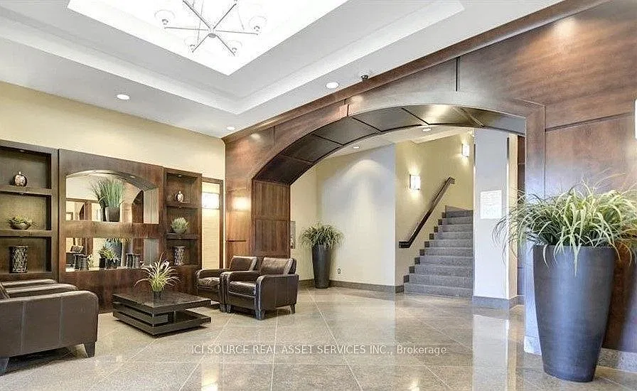 3 bed, $2,500 — Photo 2
