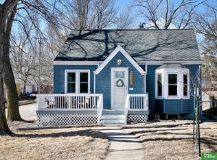 2302 N 69th St, Omaha, NE 68104