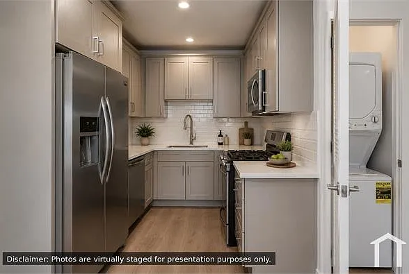 3 bed, $2,695 — Photo 4