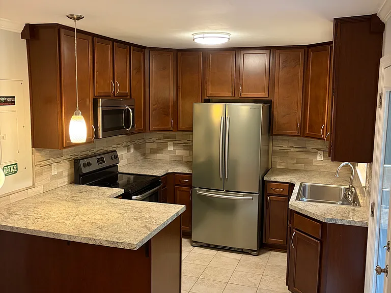 2524 Crestline Ave — Photo 6