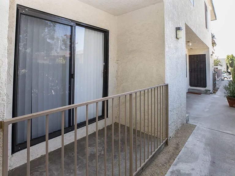 1229 Princeton St #4 — Photo 14