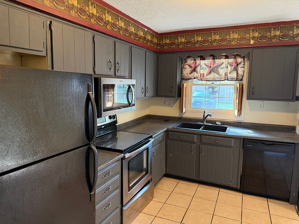 1st image of 105 Sheila Ct #4