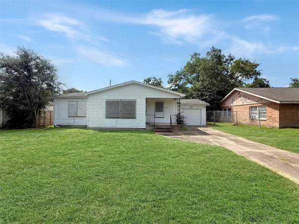 613 22nd Ave N, Texas City, TX 77590