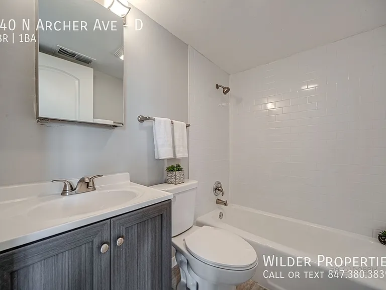 240 N Archer Ave #D — Photo 6