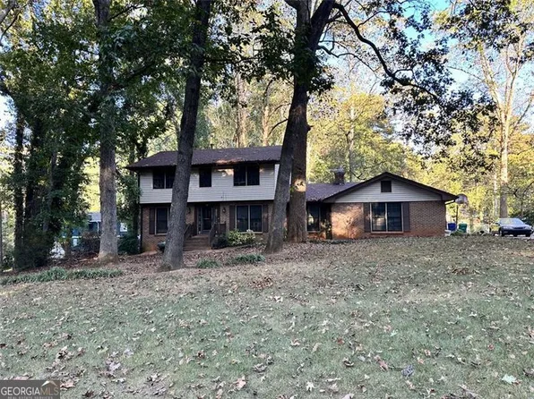 648 Bralorne Dr, Stone Mountain, GA 30087