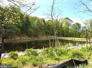 1 Crested Mountain Ln, Cross Junction, VA 22625