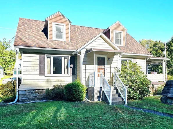 211 Comet Ct, Johnstown, PA 15905