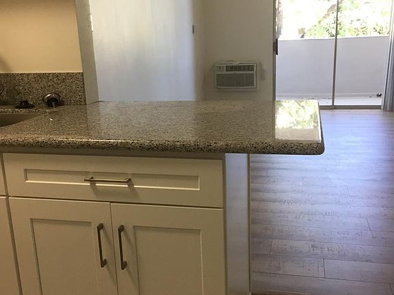 3rd image of 1221 N Spaulding Ave APT 205