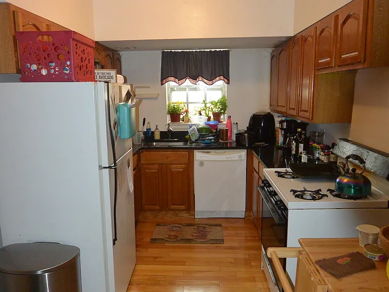 178 Lake Shore Rd #178 — Photo 2