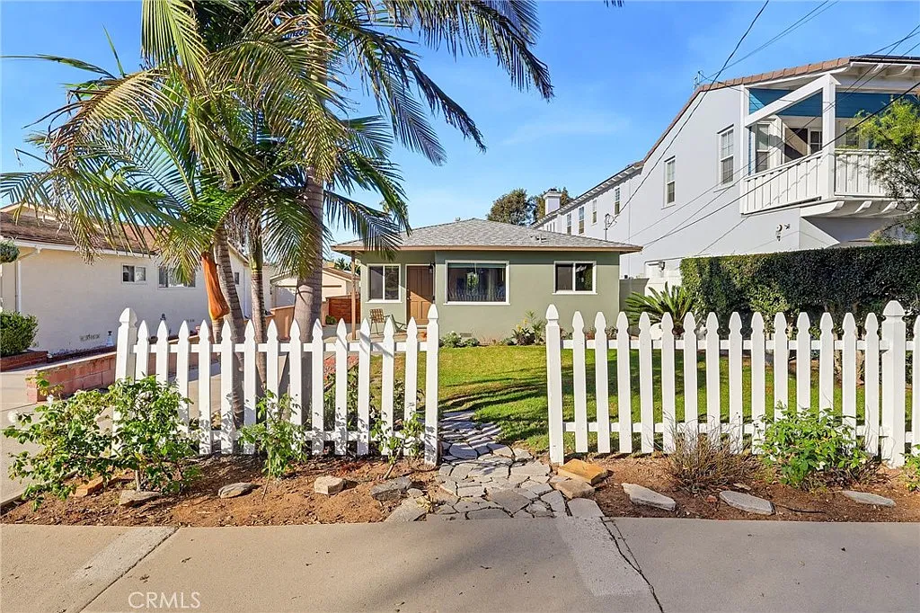 3 bed, 1008 sqft, $6,500 — Photo 2
