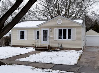 905 Colonial Ave, Green Bay, WI 54304