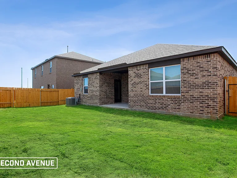 2004 Erlinda Dr — Photo 15