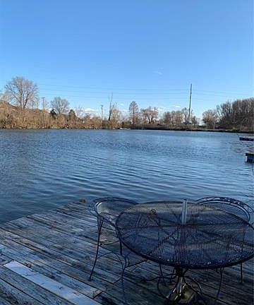 2nd image of 640 Moredock Lake Dr