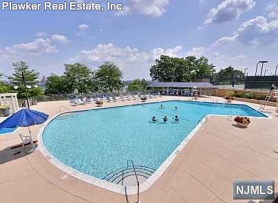 4th image of 1530 Palisade Ave APT 21P