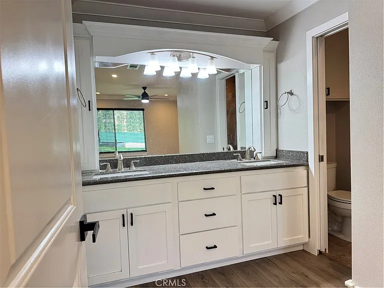 453 Heatherglen Ln — Photo 12