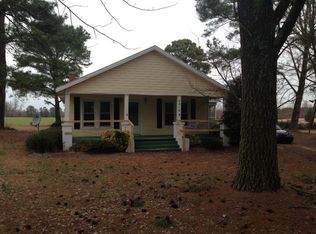 8316 Newsome Mill Rd, Lucama, NC 27851