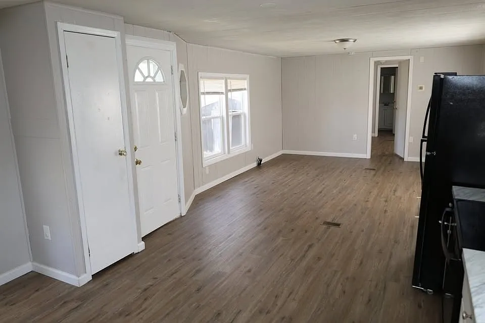 2 bed, 980 sqft, $1,650 — Photo 2