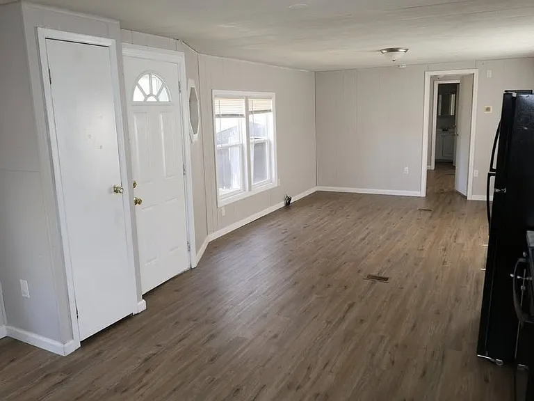 9 Murphy Ln — Photo 2