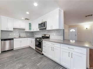 12749 Victory Blvd, North Hollywood, CA 91606