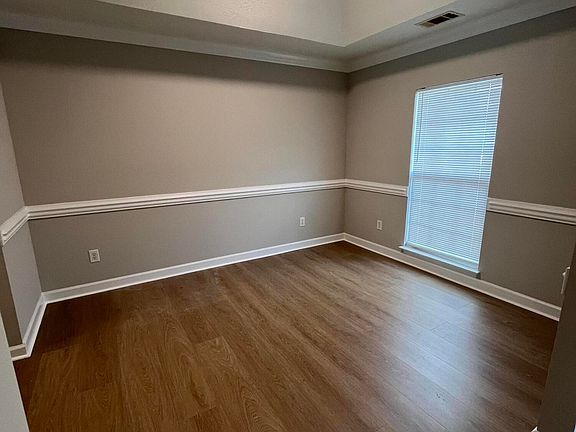 3rd image of 3502 Essex Pl
