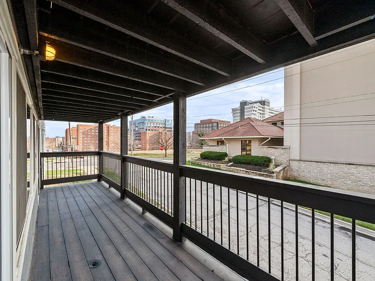 4544 Summit St — Photo 100