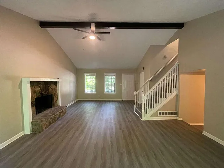 55 Huntridge Dr — Photo 5
