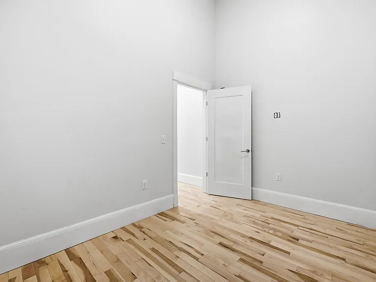 Unit Photo