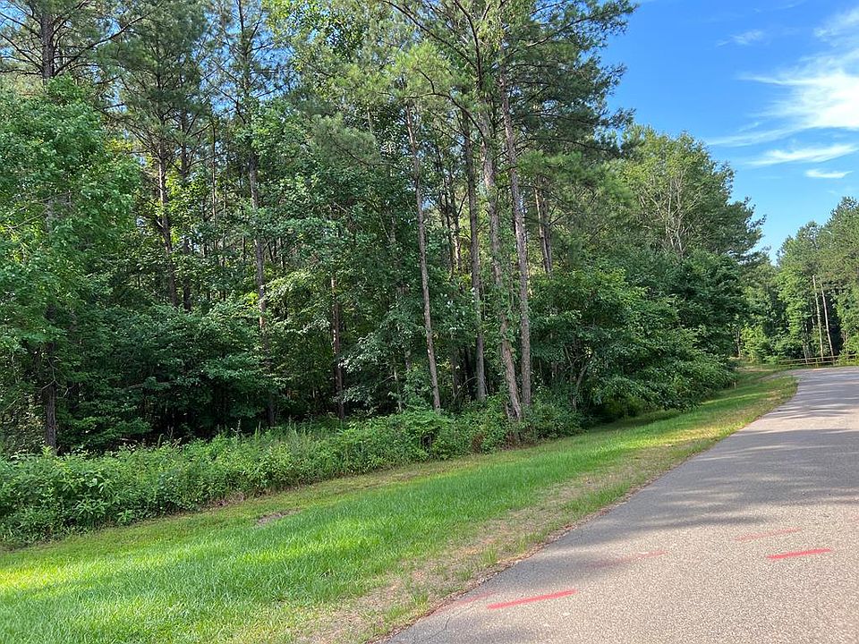 2nd image of 12 Timber Ridge Dr