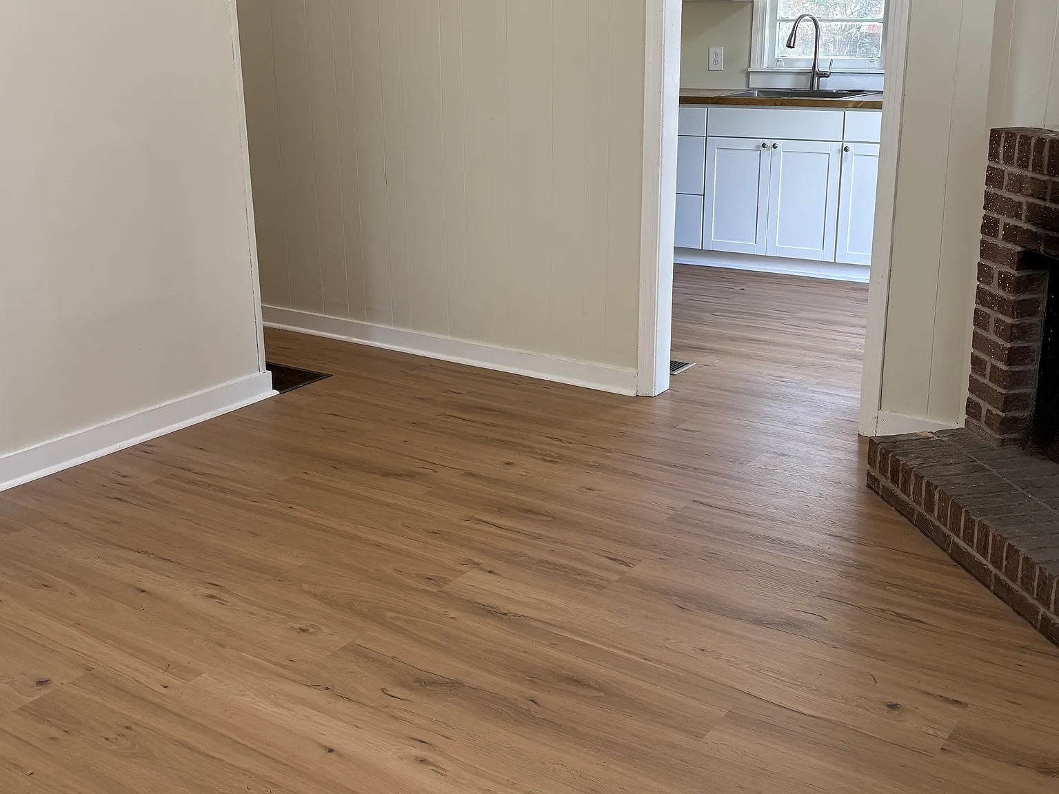 3 bed, 768 sqft, $1,200 — Photo 4