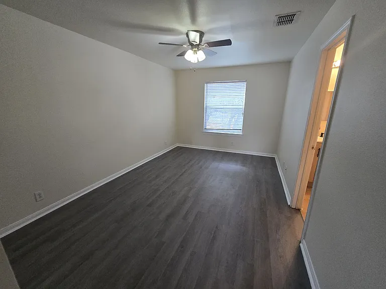 4103 Saint Charles Bay — Photo 7