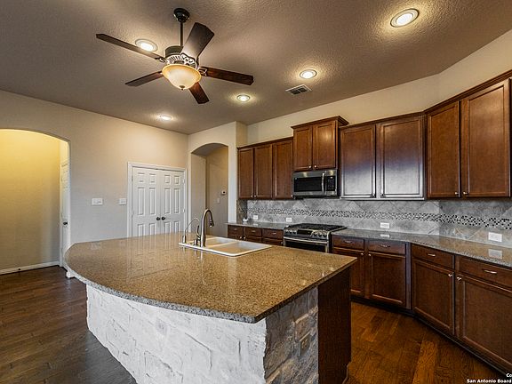 5th image of 3118 Arapaho Way