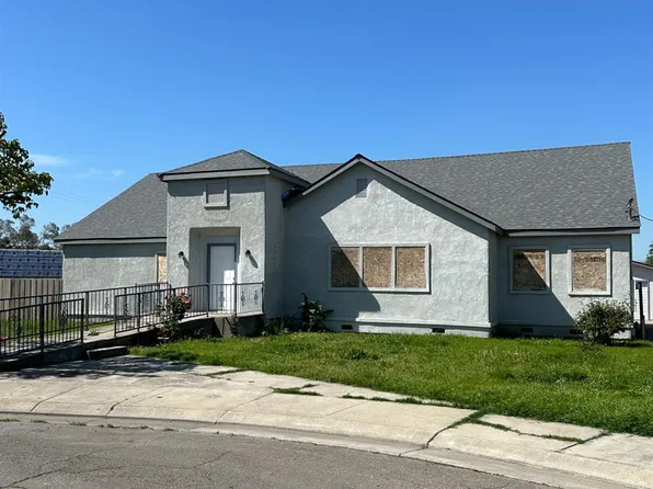 1111 Burkett Ave, Stockton, CA 95205