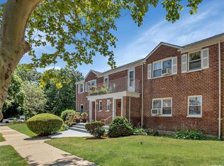 235-14 131st Ave, Queens, NY 11422