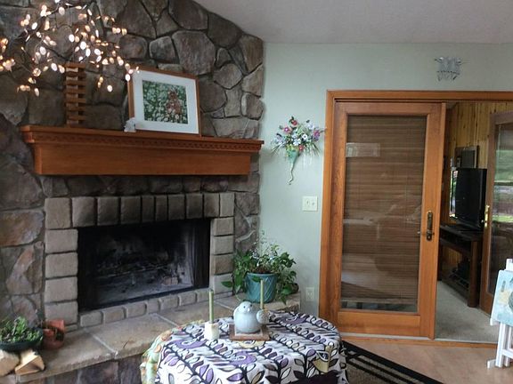 3rd image of 4631 Ottawa Dr