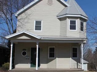 2820 Muscatine St, Dubuque, IA 52001