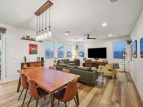 4th image of 3884 W GARDEN GROVE Drive